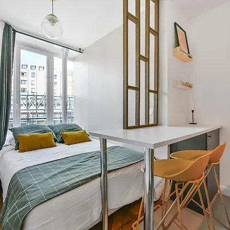 Canal - Intimate Faubourg *